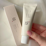Rice and Probiotics Sunscreen SPF50+ Pakistan