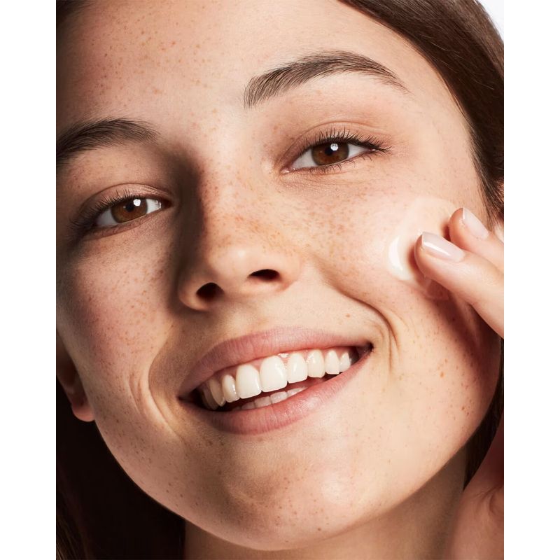 Clinique Dramatically Different Moisturizing Gel 125ml - trendifypk