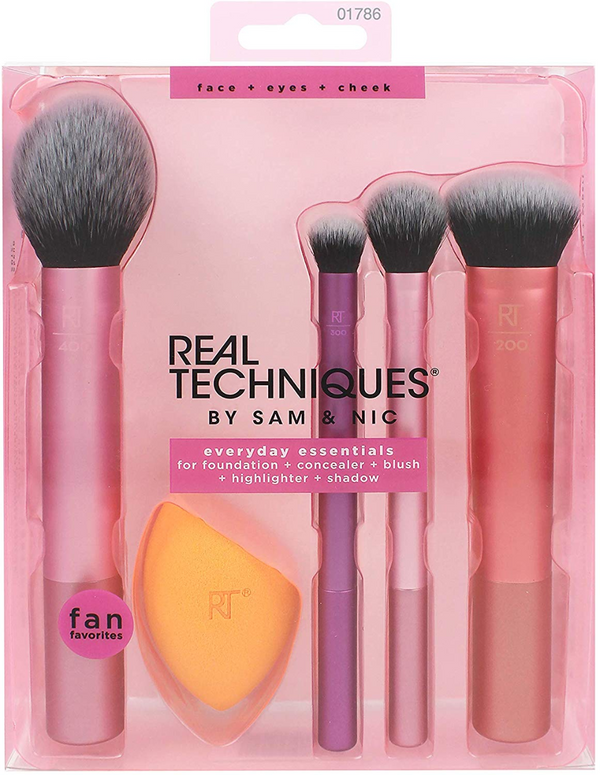 Real Techniques Everyday Essentials Brush Set Pakistan-trendify.pk