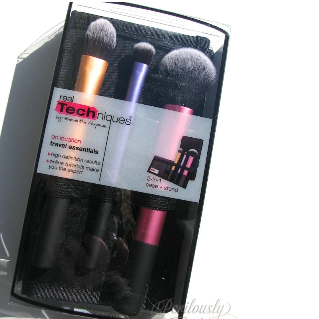 Real Techniques On Location Travel Brush Set Pakistan